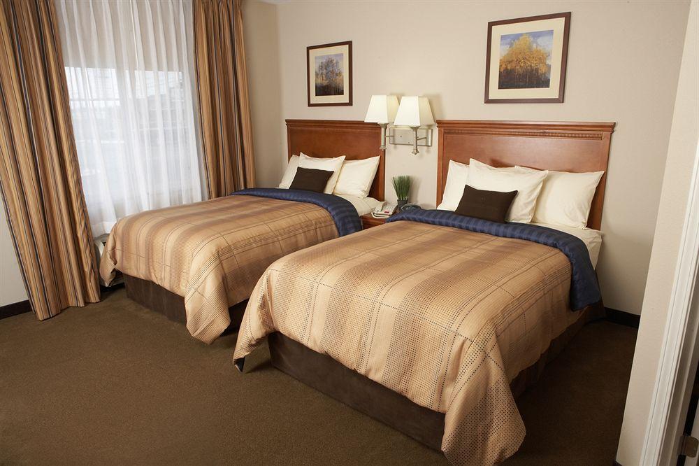 Candlewood Suites Kansas City By Ihg Exterior photo