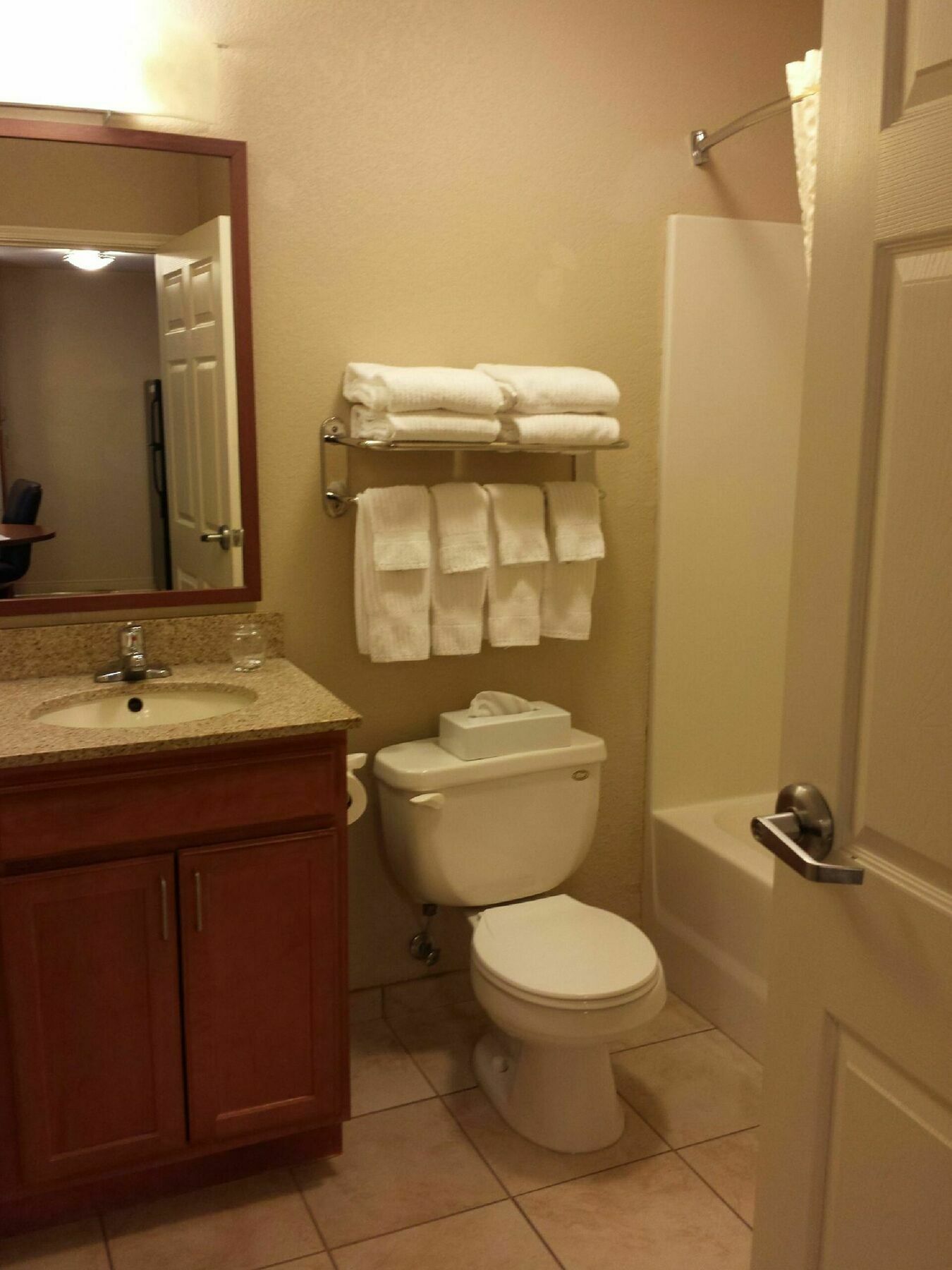 Candlewood Suites Kansas City By Ihg Exterior photo